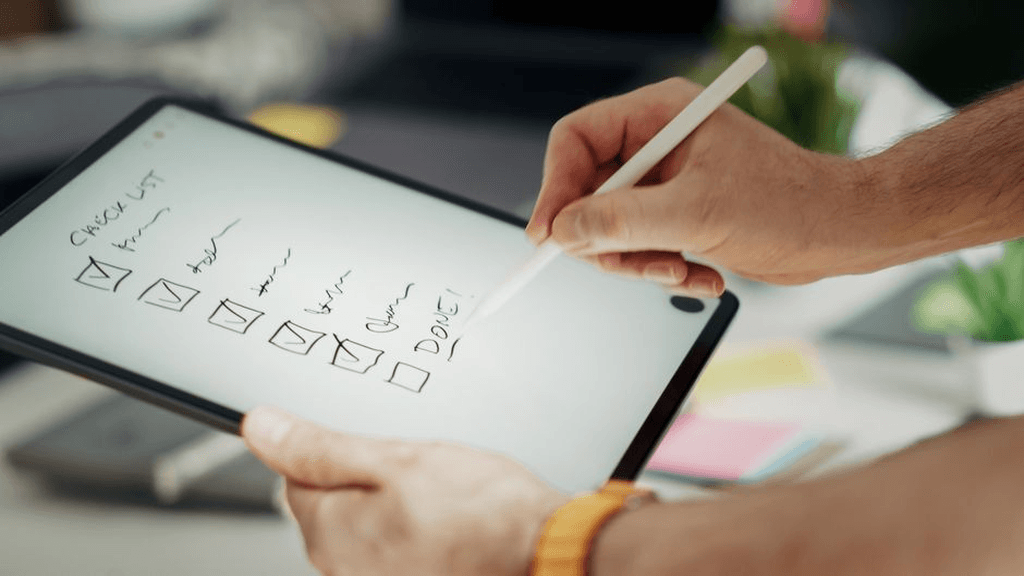 Die ultimative Website Relaunch Checklist für Schweizer KMU – Von Datenmigration und Schweizer Hosting bis zum Launch-Tag – ohne Traffic-Einbusse.